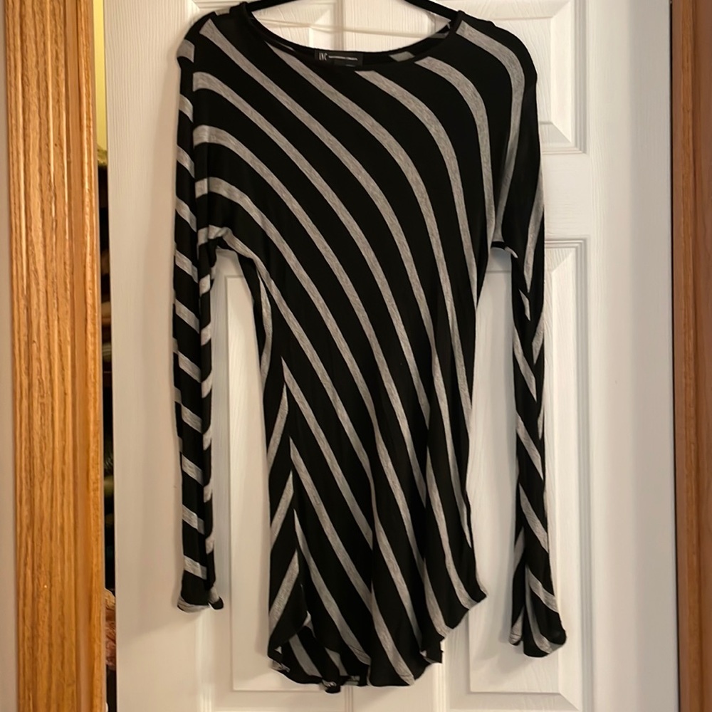 INC International Concepts lightweight sweater